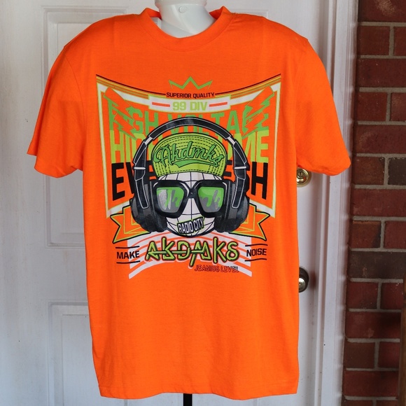 Akademiks HIGH VOLTAGE  Graphic T-shirt  Large - Picture 3 of 7